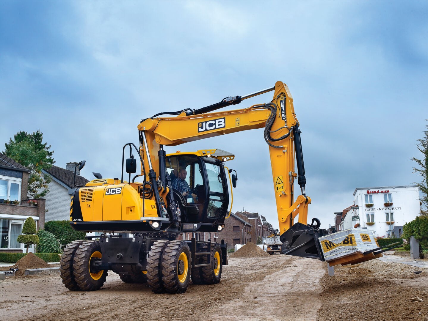 JCB JS 145 W mieten – Mobilbagger, ab 345 € netto/Tag
