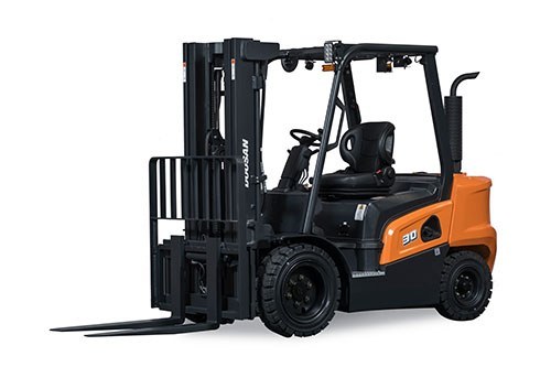 DOOSAN D30 mieten – Gabelstapler, ab 120 € netto/Tag