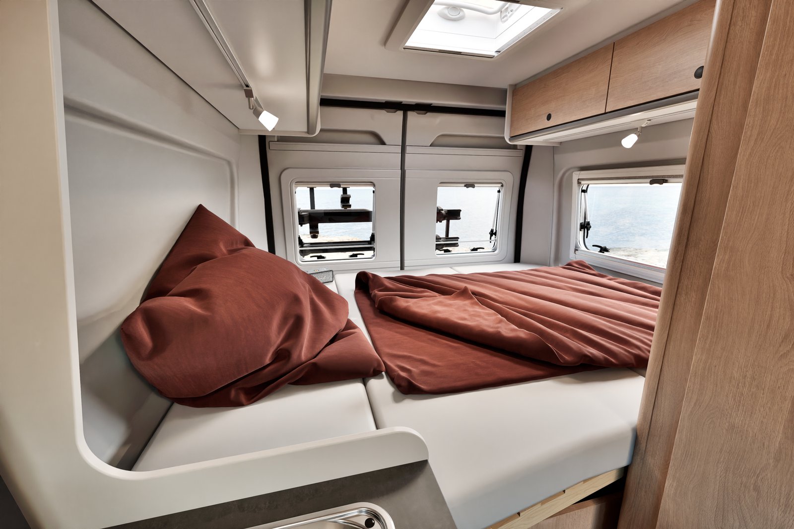 Camper ADVENTURER SERIES (Sunlight Cliff 600 Adv.) mieten – ab 60 €/Tag, 12 Stationen – 3