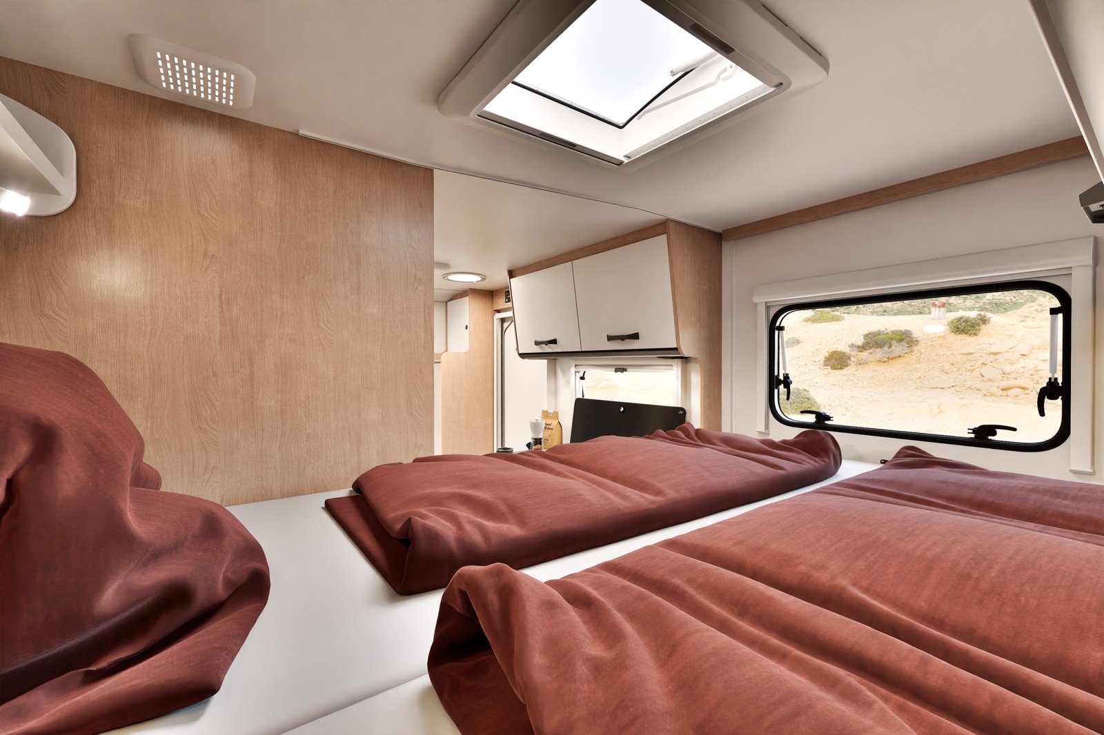 Camper VOYAGER SERIES (Sunlight V 60) mieten – ab 64 €/Tag, 12 Stationen – 3