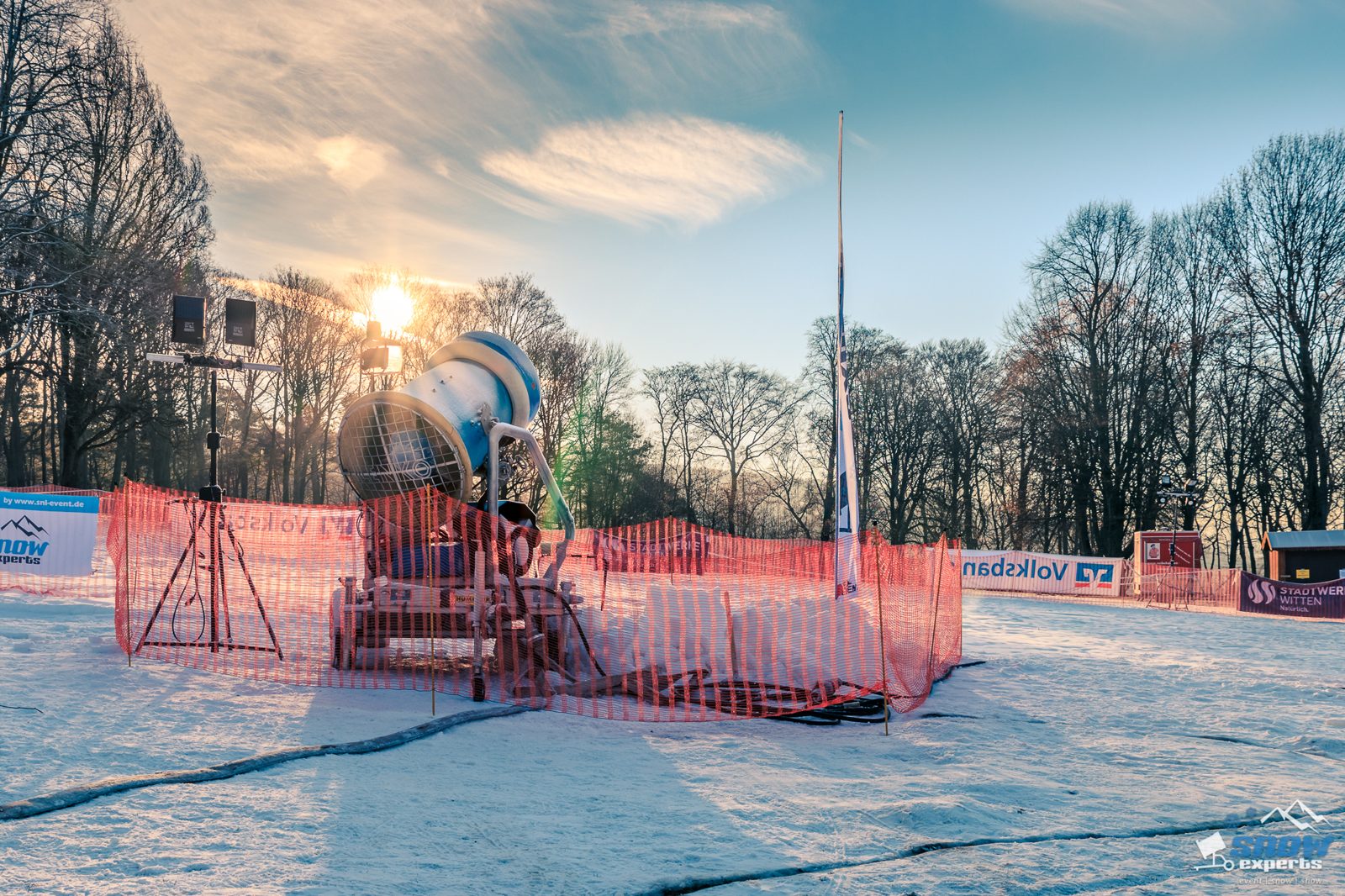 Snow Partners Schneekanone Demac Lenko 940 Propellerkanone mieten in Witten – 2