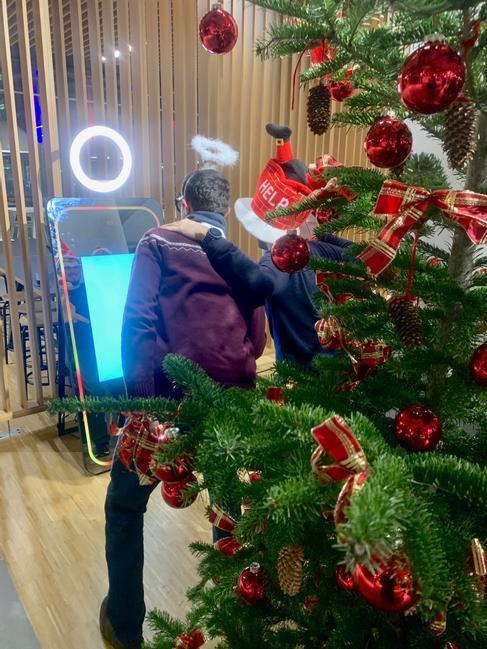 MAGIC MIRROR Fotobox – Gästemagnet für Messe mieten in Reutlingen – Fotospiegel