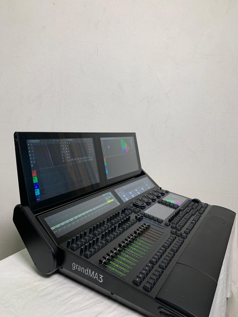 MA grandMA3 Light Tourpack Pult / Lichtsteuerung mieten in München – 2