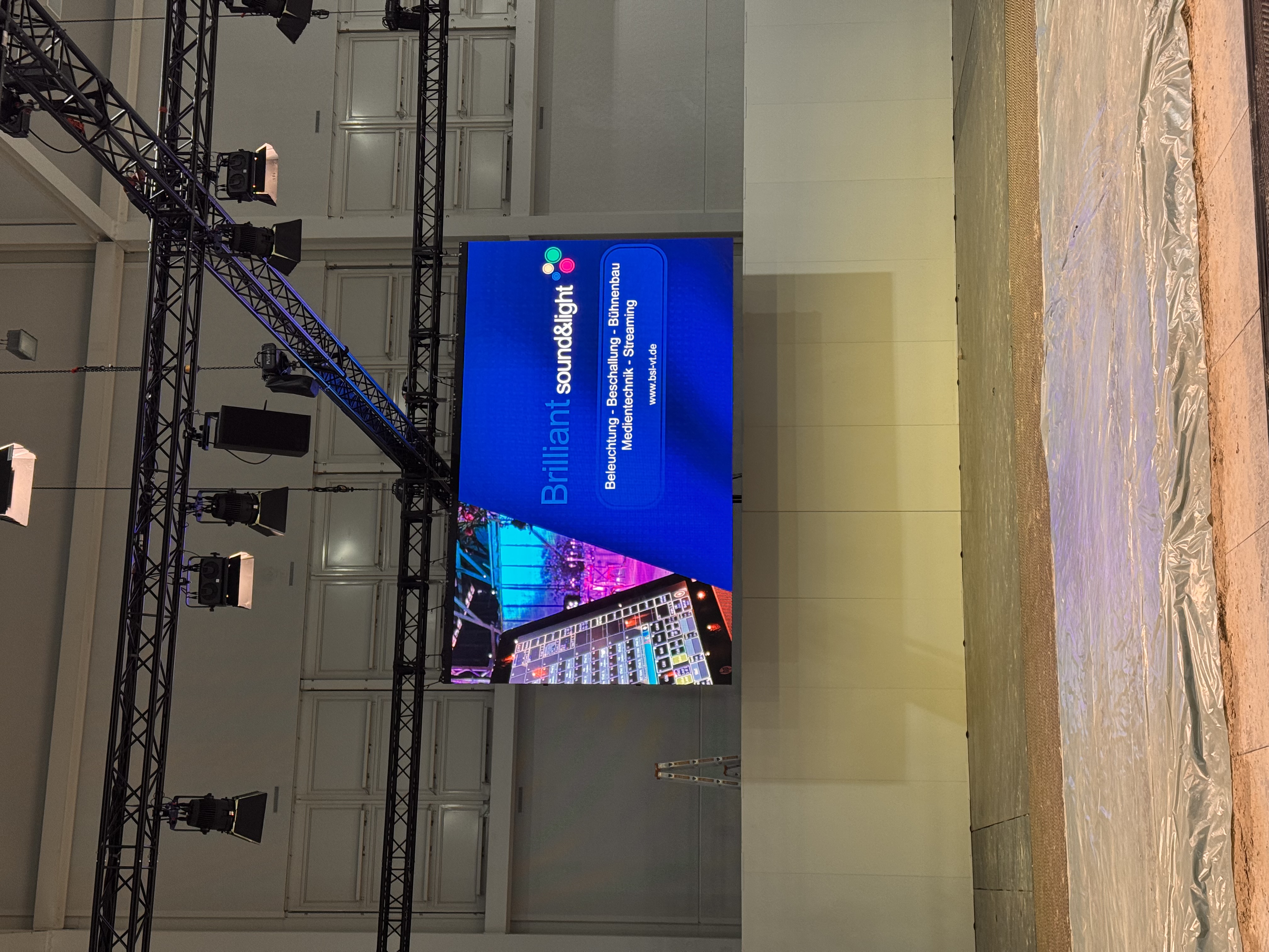 LED-Wand-Lösungen für Events mieten in Langenhagen – über 50 m² – Thumbnail 7