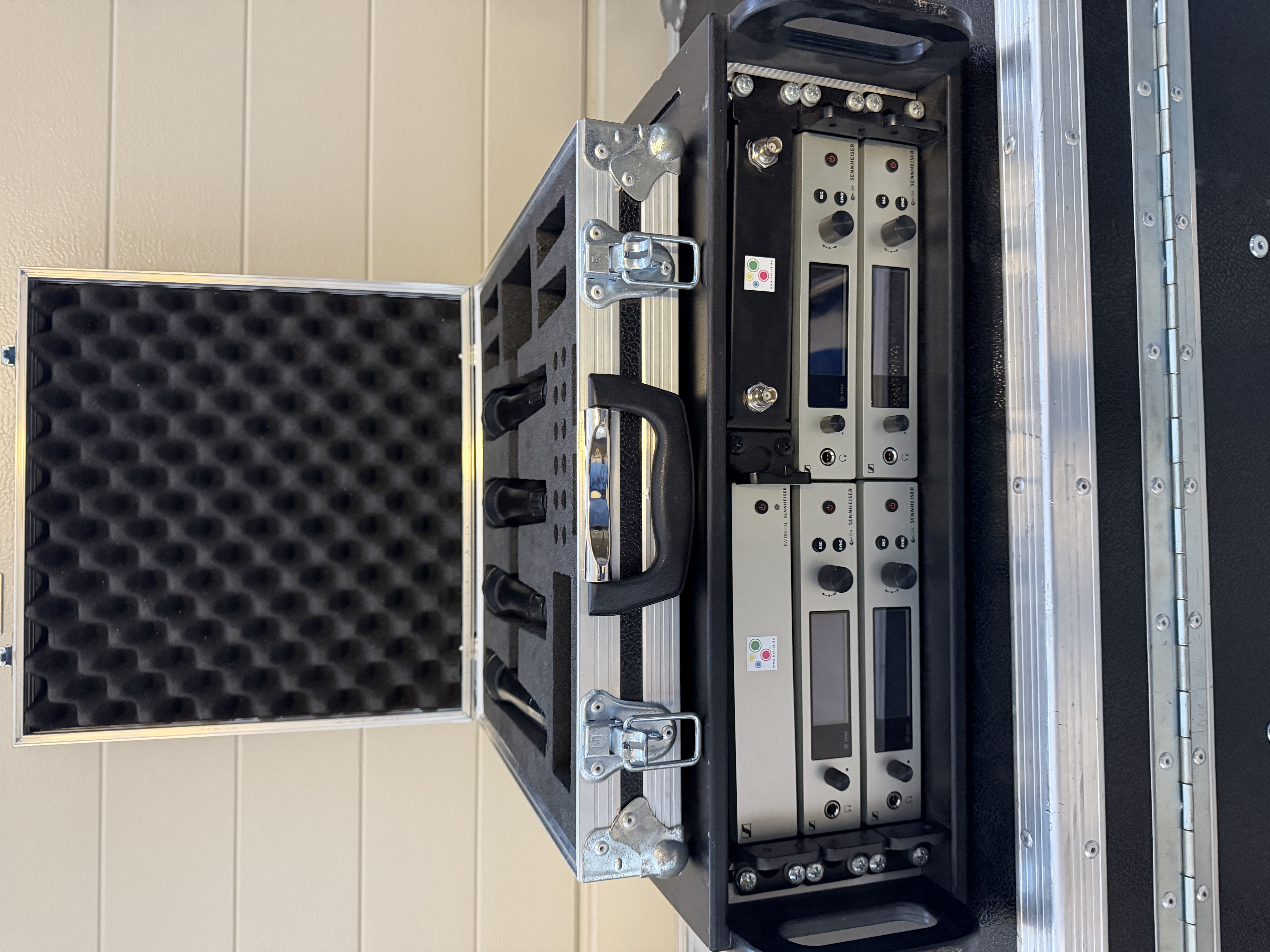 ennheiser 4-Kanal Funkmikrofon-Set · 4× Handsender mieten in Langenhagen – Sennheiser
