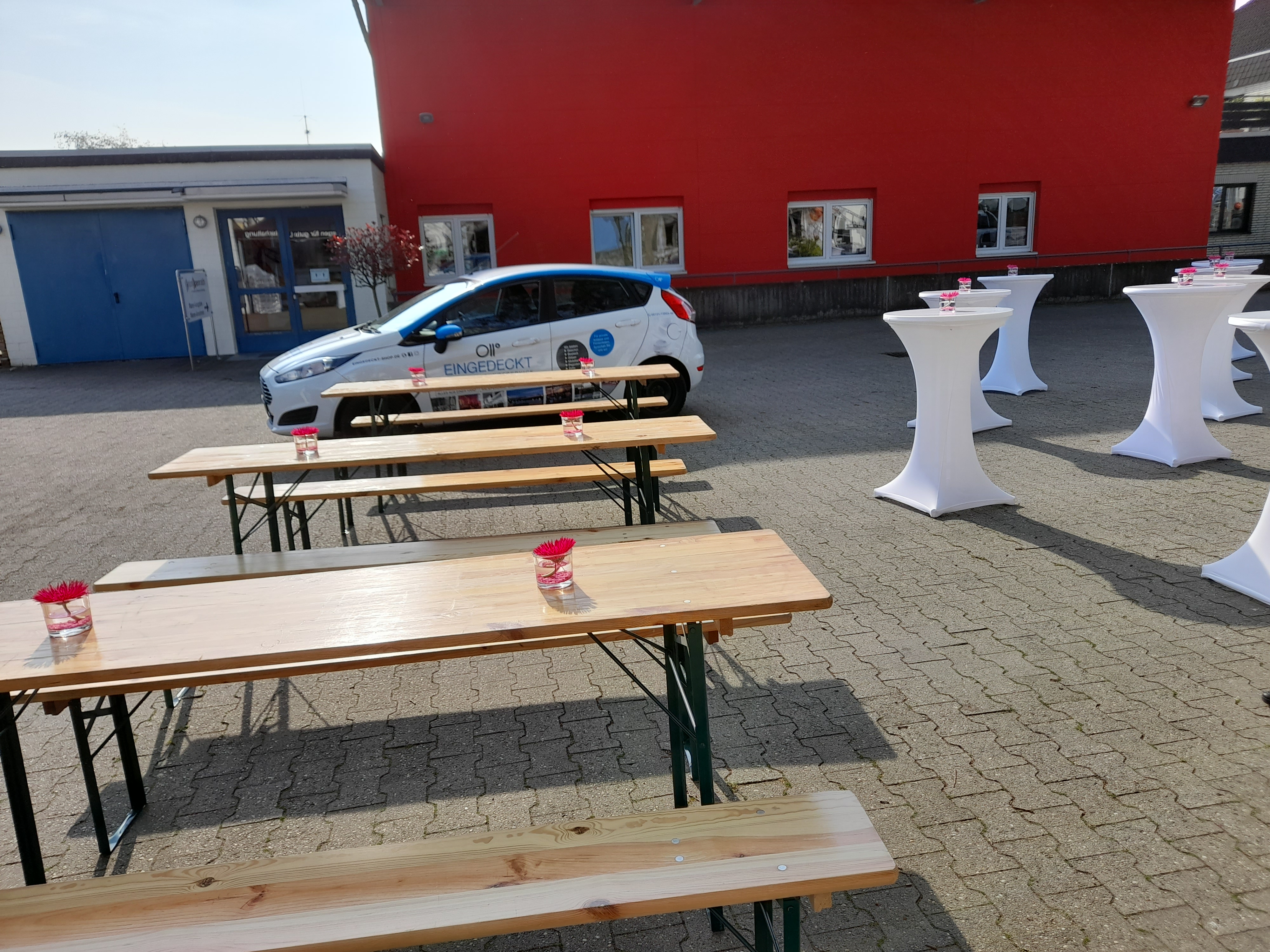 Bierzeltgarnitur 70x220cm mieten in Neuss – Biertisch 70 cm breit – 2