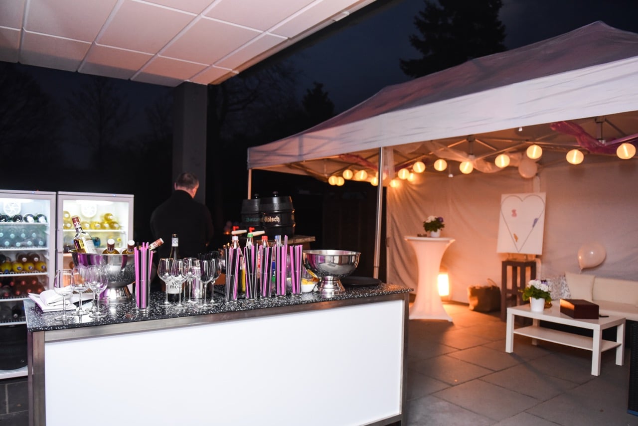 Pavillon - Schnellpauzelt - Faltpavillon mieten in Neuss – Thumbnail 6