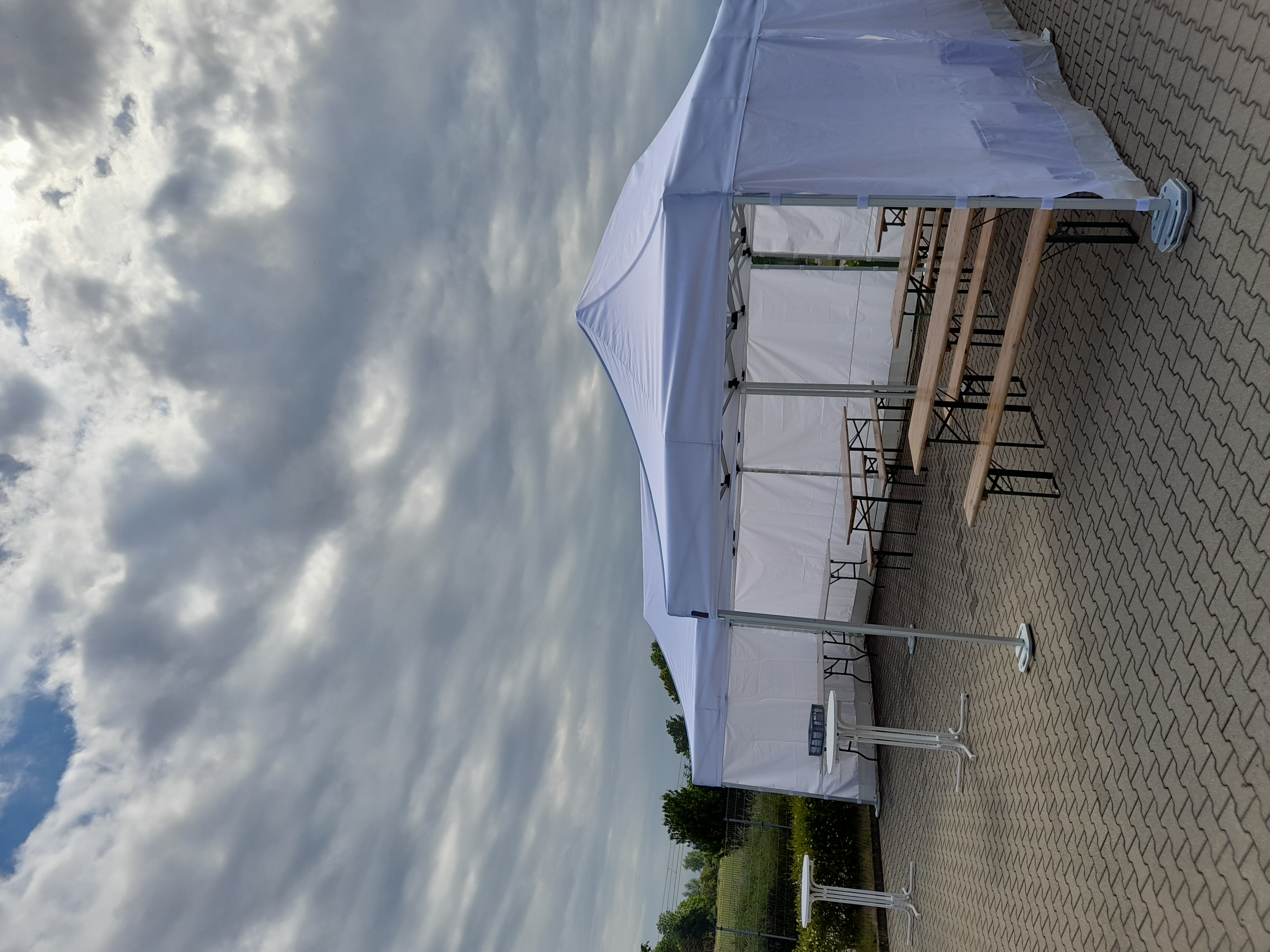 Bierzeltgarnitur 70x220cm mieten in Neuss – Biertisch 70 cm breit – 5