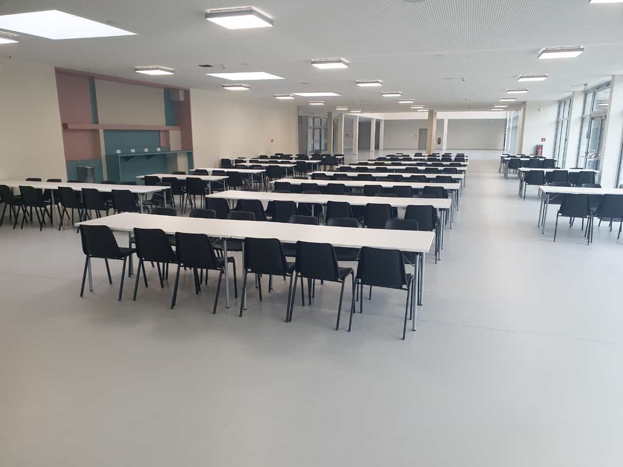 Formschalenstuhl Stapelstuhl Konferenzstuhl mieten leihen Berlin mieten in Berlin – 4