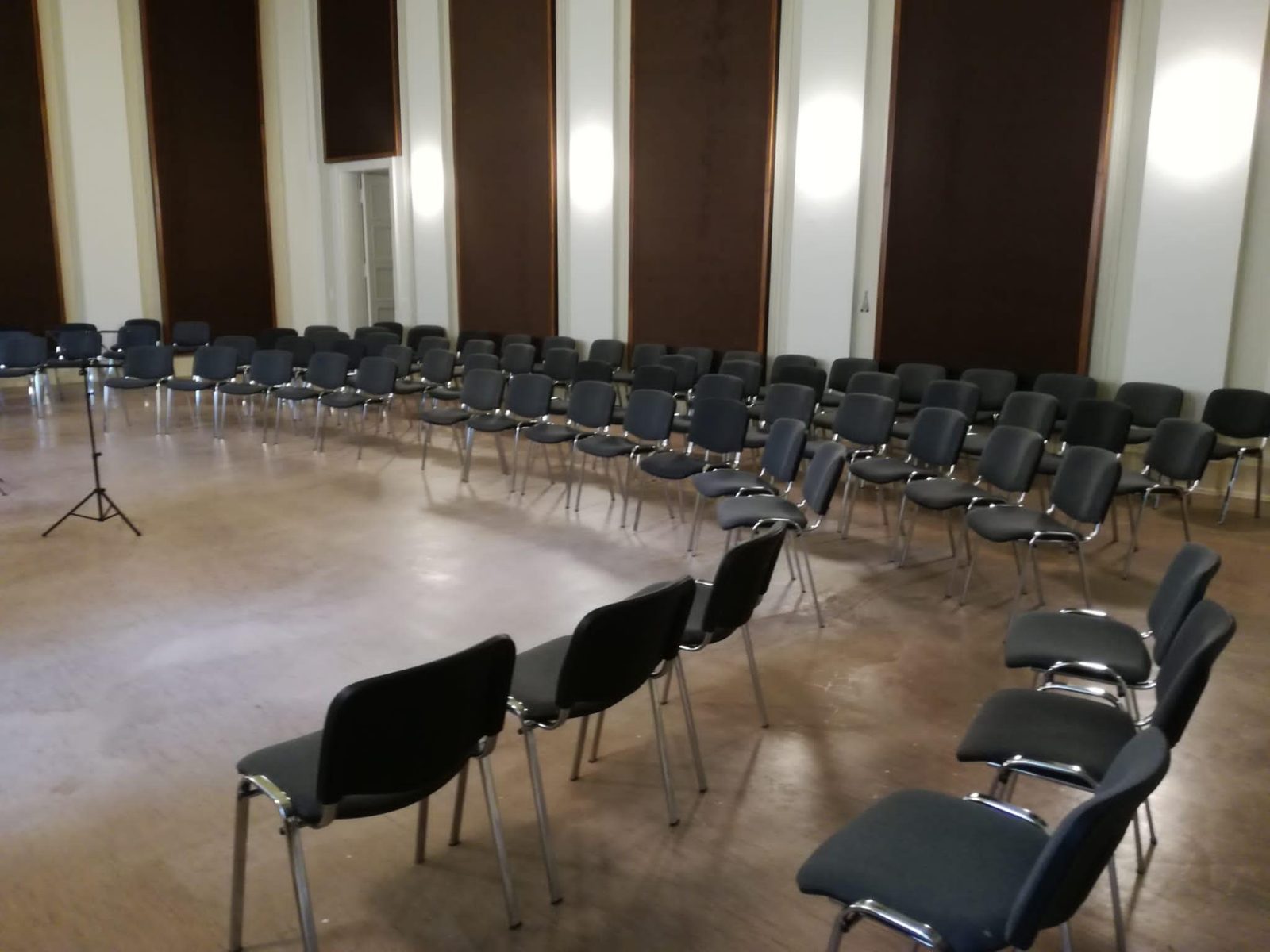 Polsterstuhl Konferenzstuhl Bankettstuhl Besucherstuhl mieten Berlin mieten in Berlin – 4
