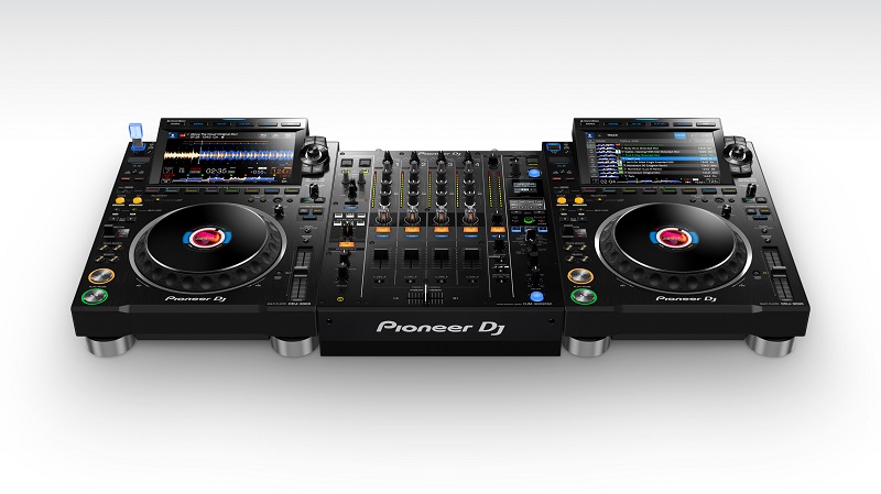 CDJ 2000 NXS 2 // CDJ 3000 // DJM900 NXS // Pioneer DJ A9 mieten in Laichingen – 2