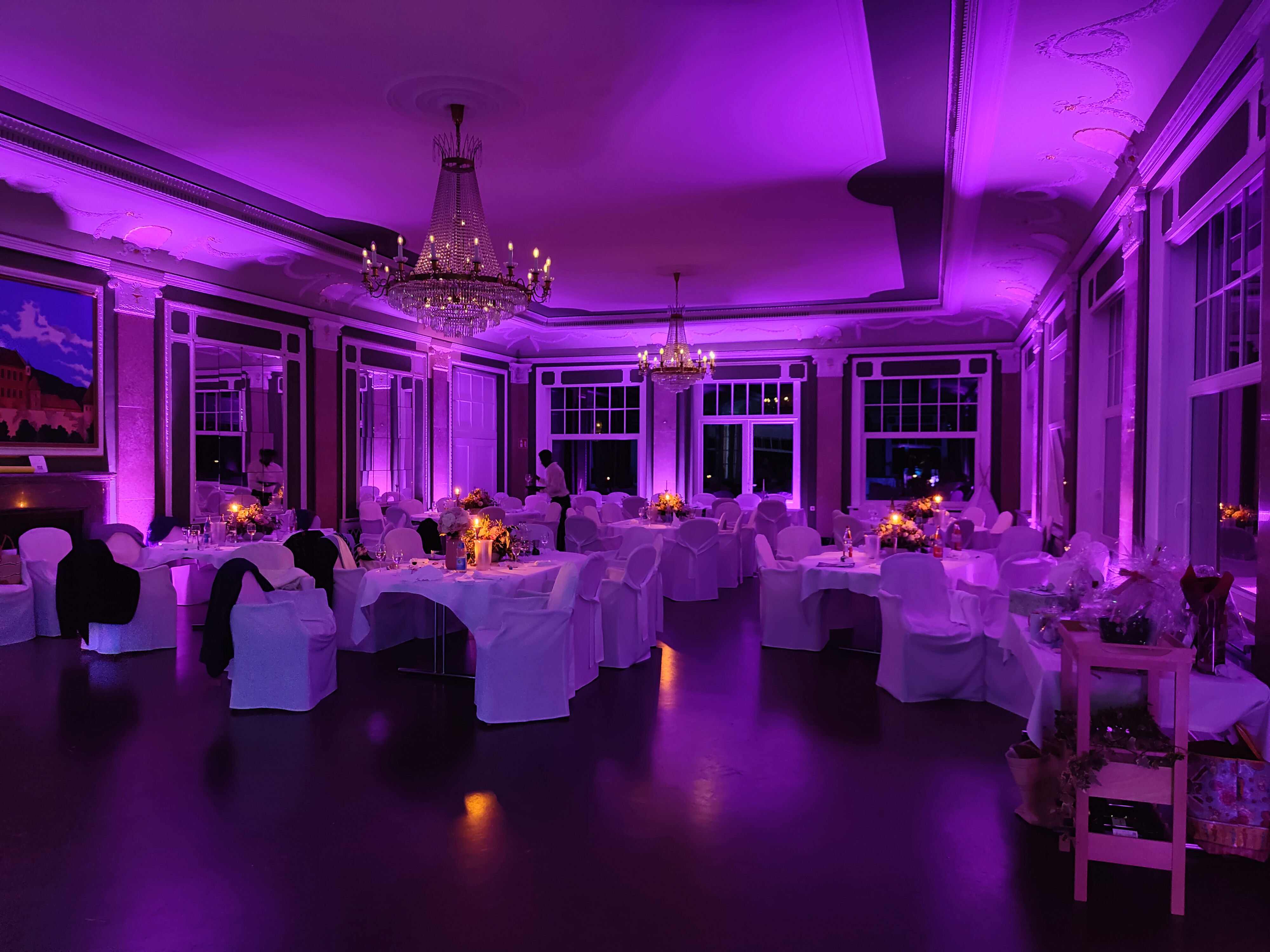 Professionelles 4er LED-Akkulicht-Set für Hochzeit mieten in Leimen – Thumbnail 6