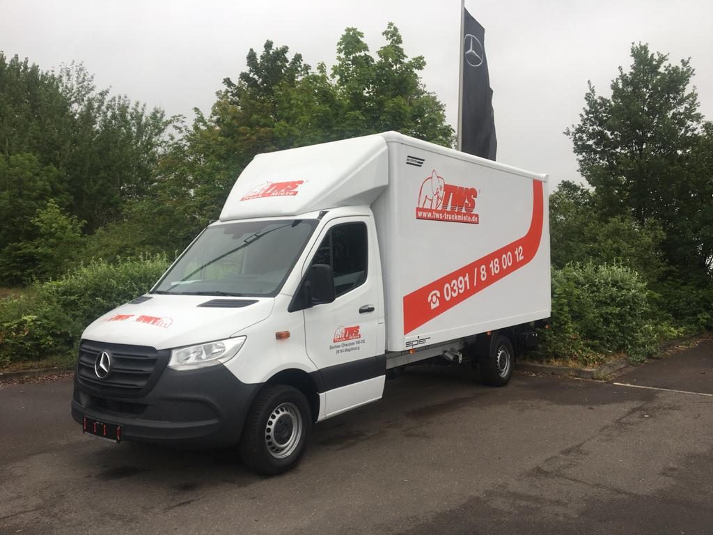 Mercedes Benz Sprinter Koffer mit Ladebordwand und AZV mieten in Magdeburg