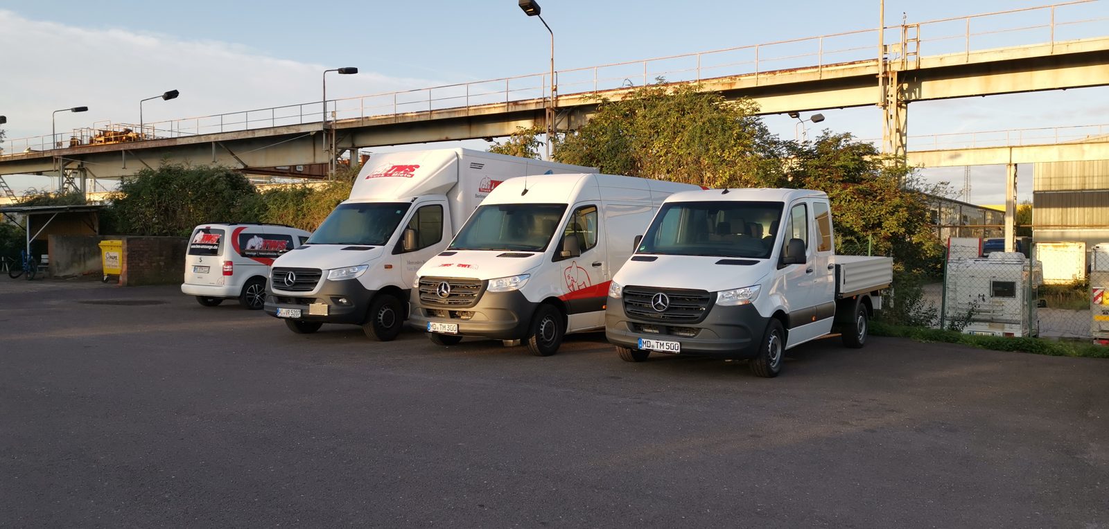 Transporter Umzug Möbel mieten leihen borgen mieten in Magdeburg – 3