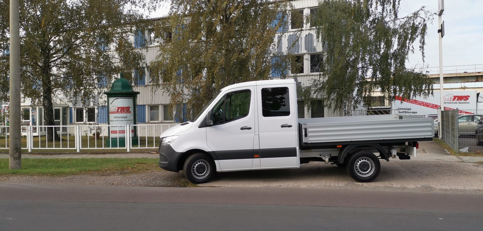 Transporter mieten Umzug Möbel günstig mieten in Magdeburg – Kastenwagen – Thumbnail 6