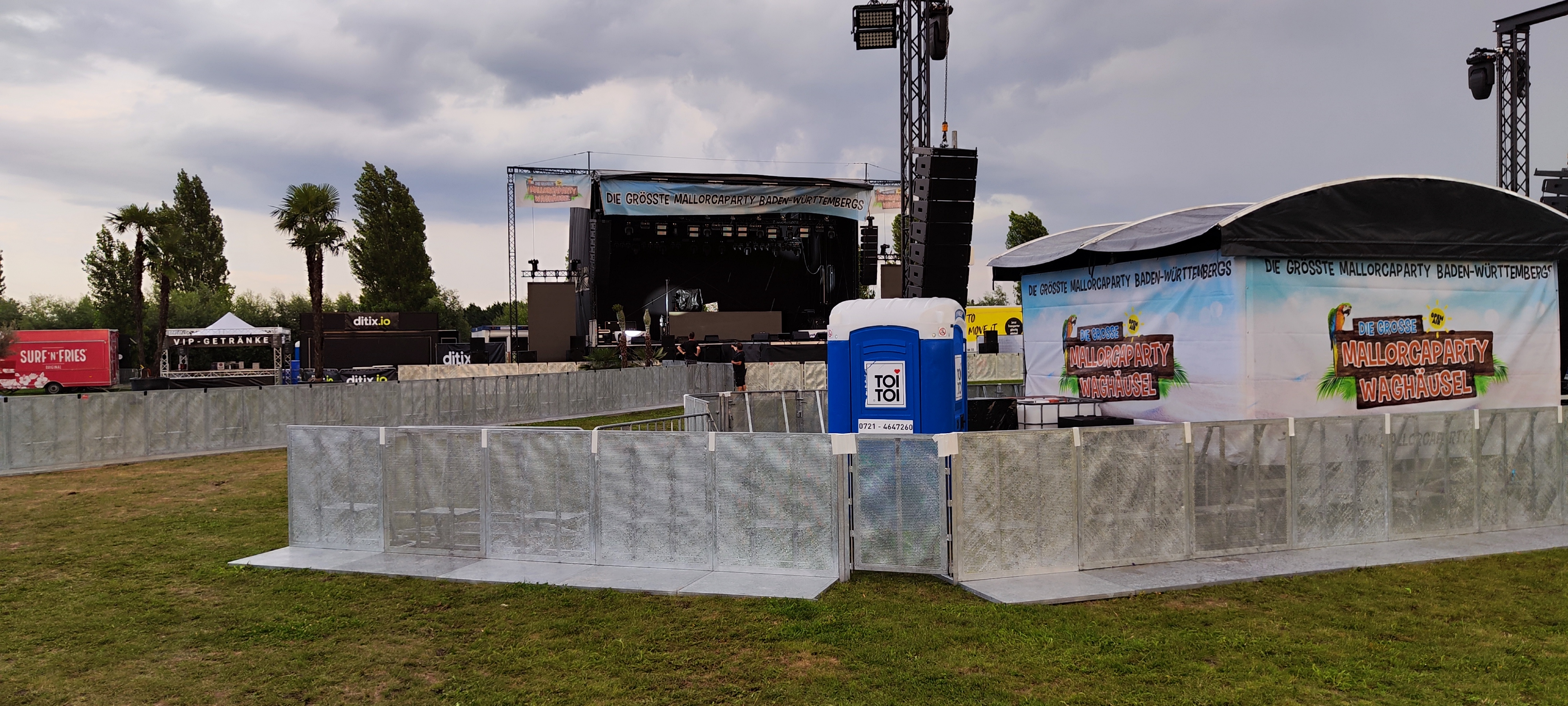 Bühnengitter / Stagebarrier / Wellenbrecher mieten in Lampertheim – bis 1 m – 2