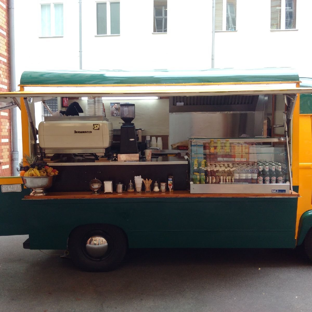 Foodtruck / Food Truck / historisches mieten in Berlin – 2