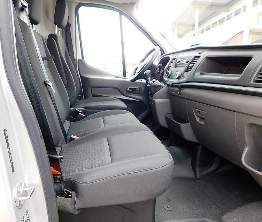 Ford Transit Kasten 350 L3H2 LKW Trend mieten in Mutlangen – Polar-Silber – 5