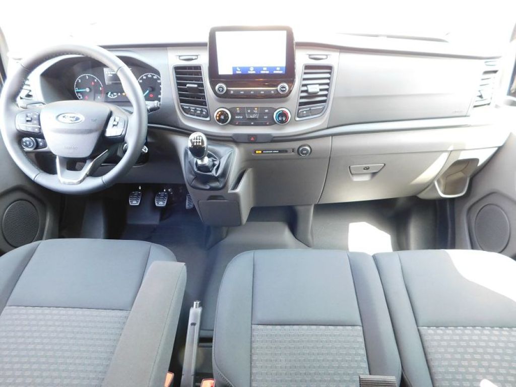 Ford Transit Custom Kombi Trend 2.0L EcoBlue 9-Sitzer mieten in Mutlangen – 3