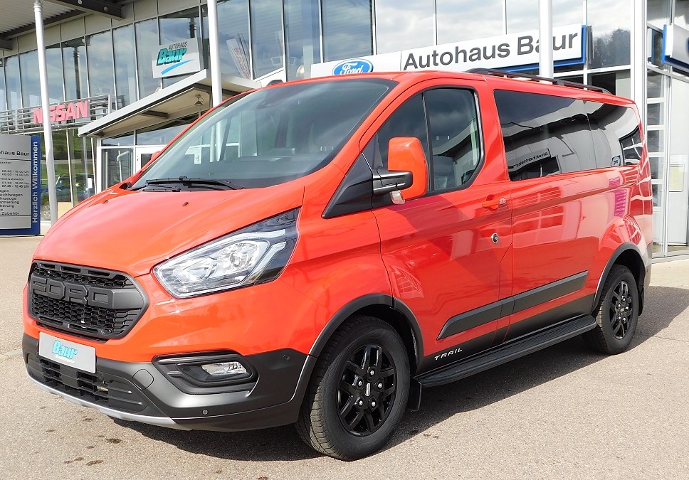 Ford Transit Custom Kombi 2.0 L EcoBlue 8-Sitzer Trail mieten in Mutlangen
