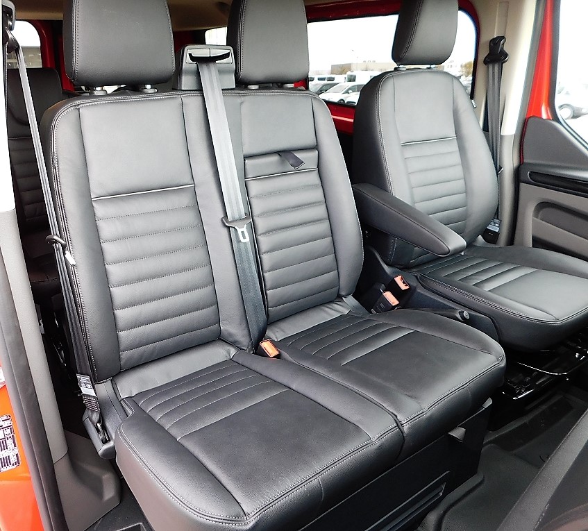 Ford Transit Custom Kombi 2.0 L EcoBlue 8-Sitzer Trail mieten in Mutlangen – 5