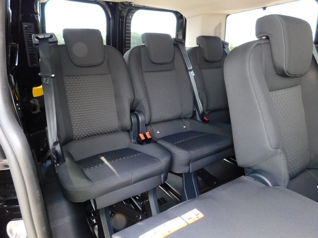 Ford Transit Custom Kombi Trend 2.0L EcoBlue 9-Sitzer mieten in Mutlangen – 4