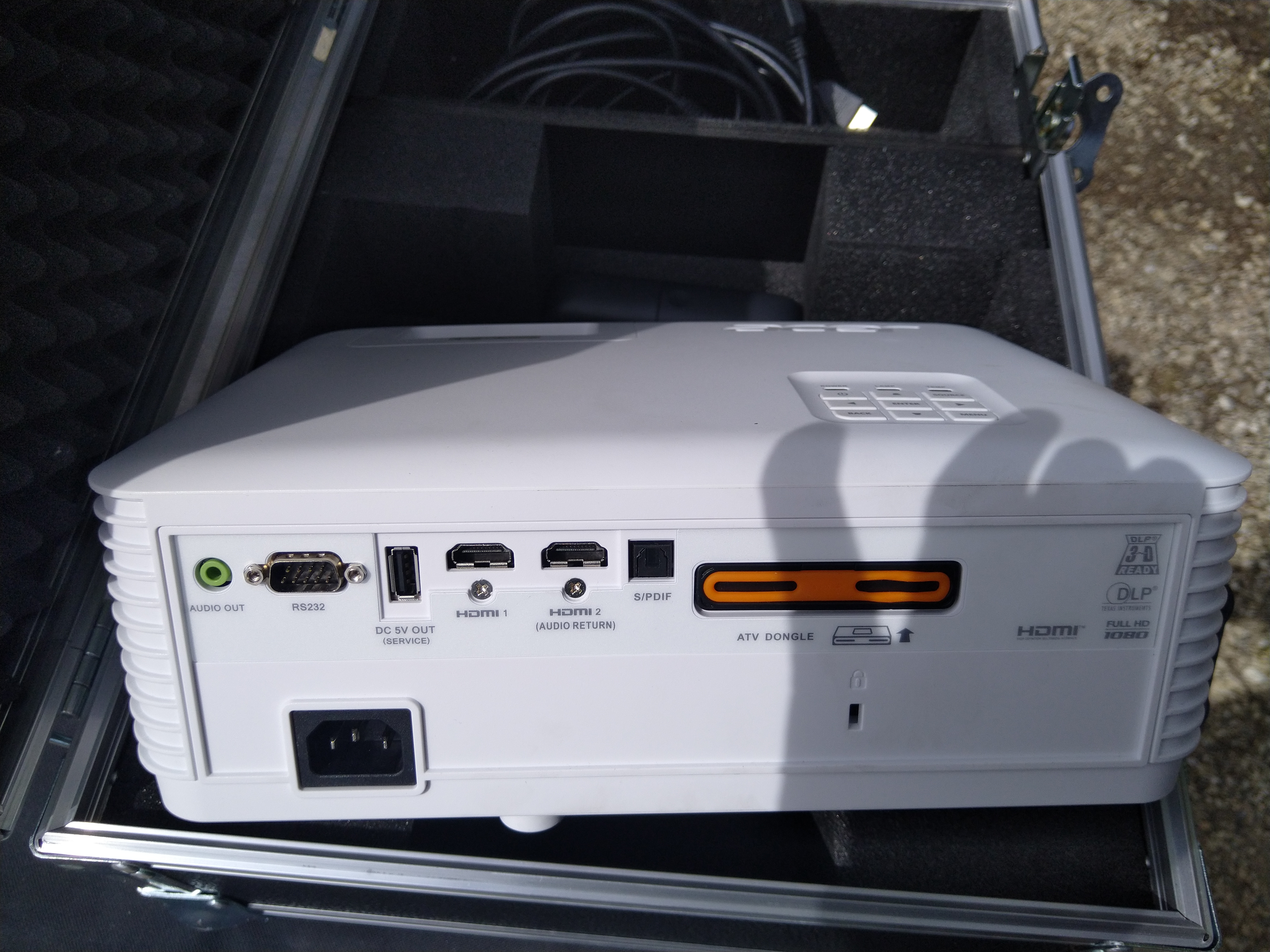 Acer Vero PL3512ATV Laser-Projektor/ Beamer mieten in Meßkirch – 5000 – 3