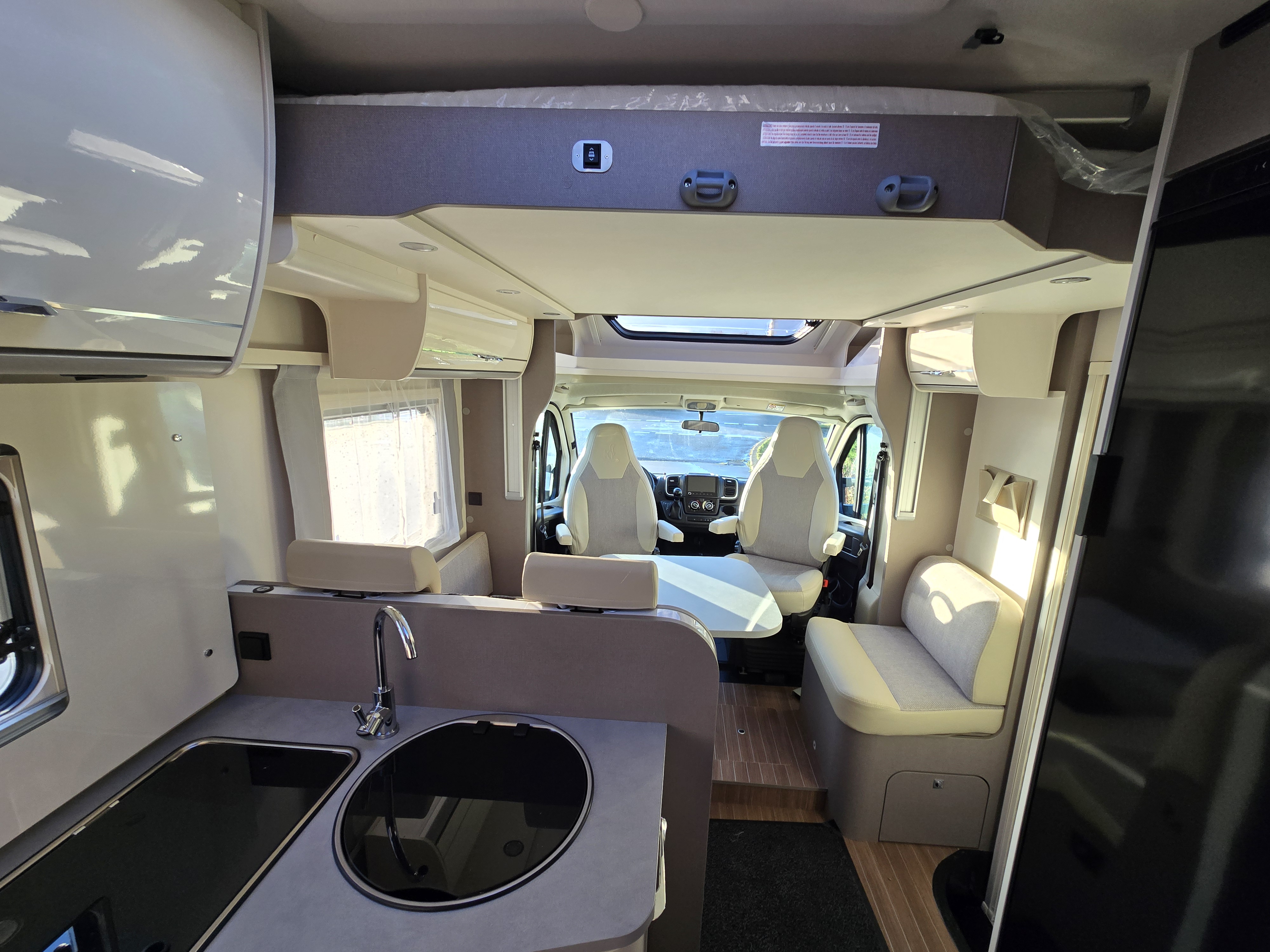 Etrusco T7300 SB Automatik,Längsbetten,Hubbett mieten in Crailsheim – 2026 – Thumbnail 17