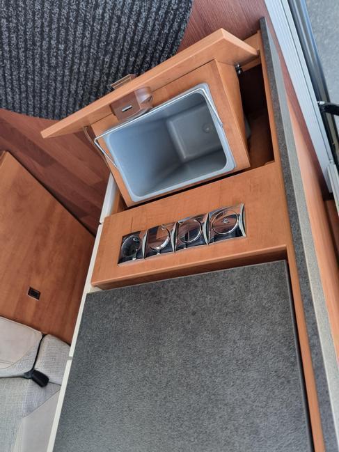 Malibu Van 600 DB Automatik mieten in Crailsheim – 2024 – Thumbnail 19