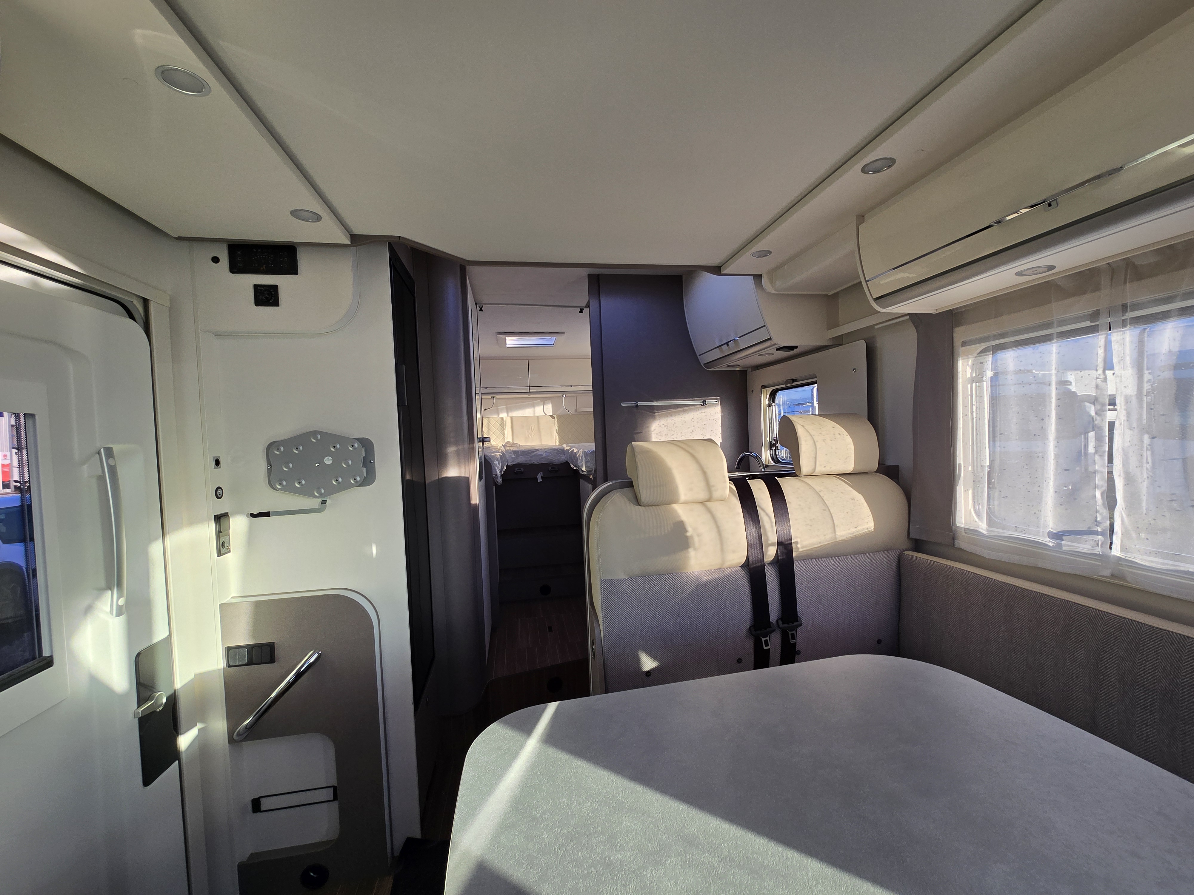 Etrusco T7300 SB Automatik,Längsbetten,Hubbett mieten in Crailsheim – 2026 – Thumbnail 10