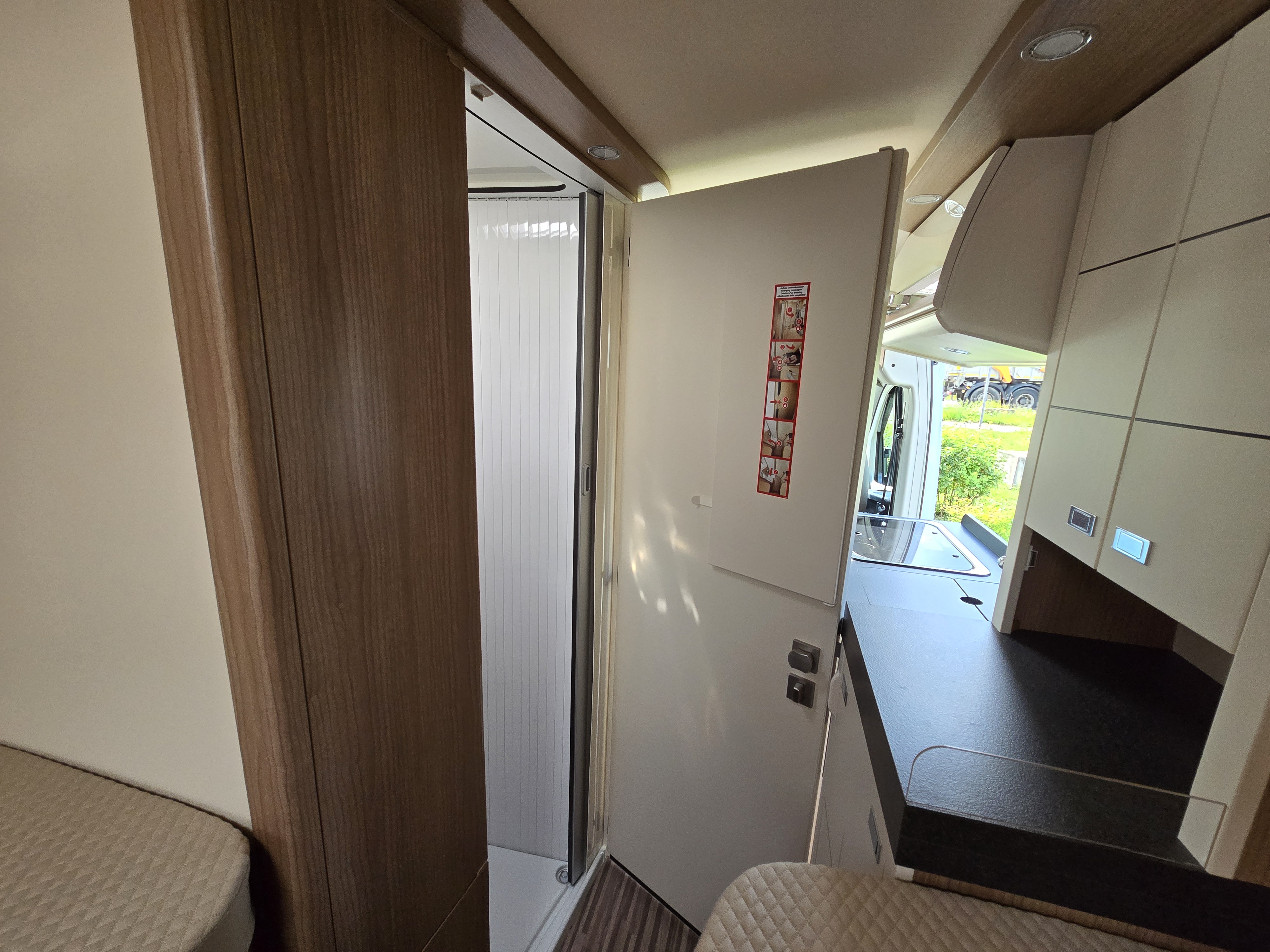 Malibu Van 640 LE K diversity mieten in Crailsheim – 2025 – Thumbnail 14