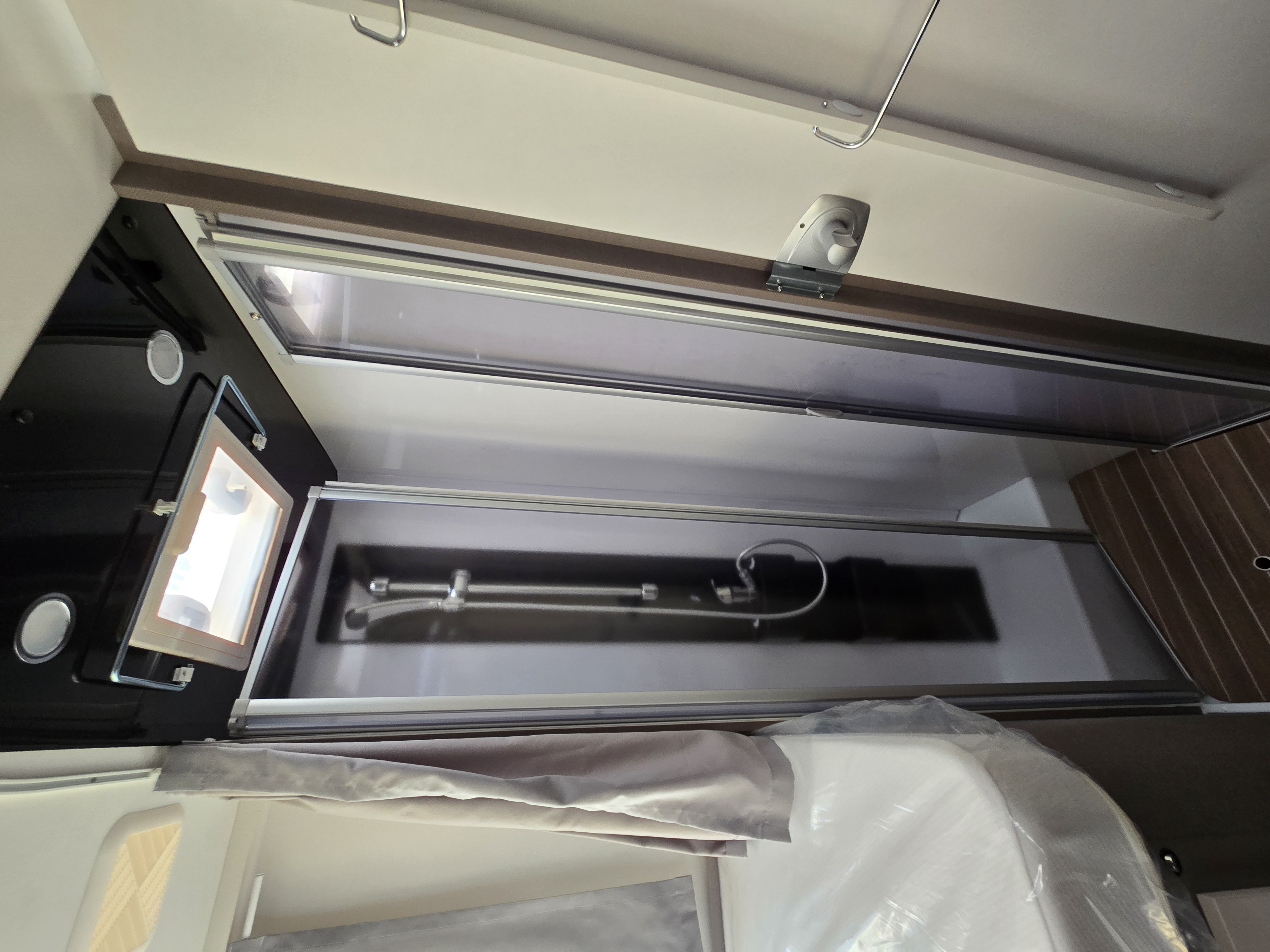 Etrusco T7300 SB Automatik,Längsbetten,Hubbett mieten in Crailsheim – 2026 – Thumbnail 15