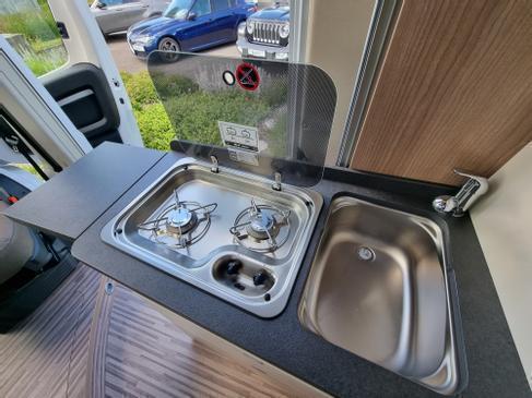 Malibu Van Automatik 600 DB Charming GT 180 PS mieten in Crailsheim – 2025 – Thumbnail 13