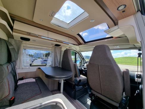 Malibu Van Automatik 600 DB Charming GT 180 PS mieten in Crailsheim – 2025 – Thumbnail 6