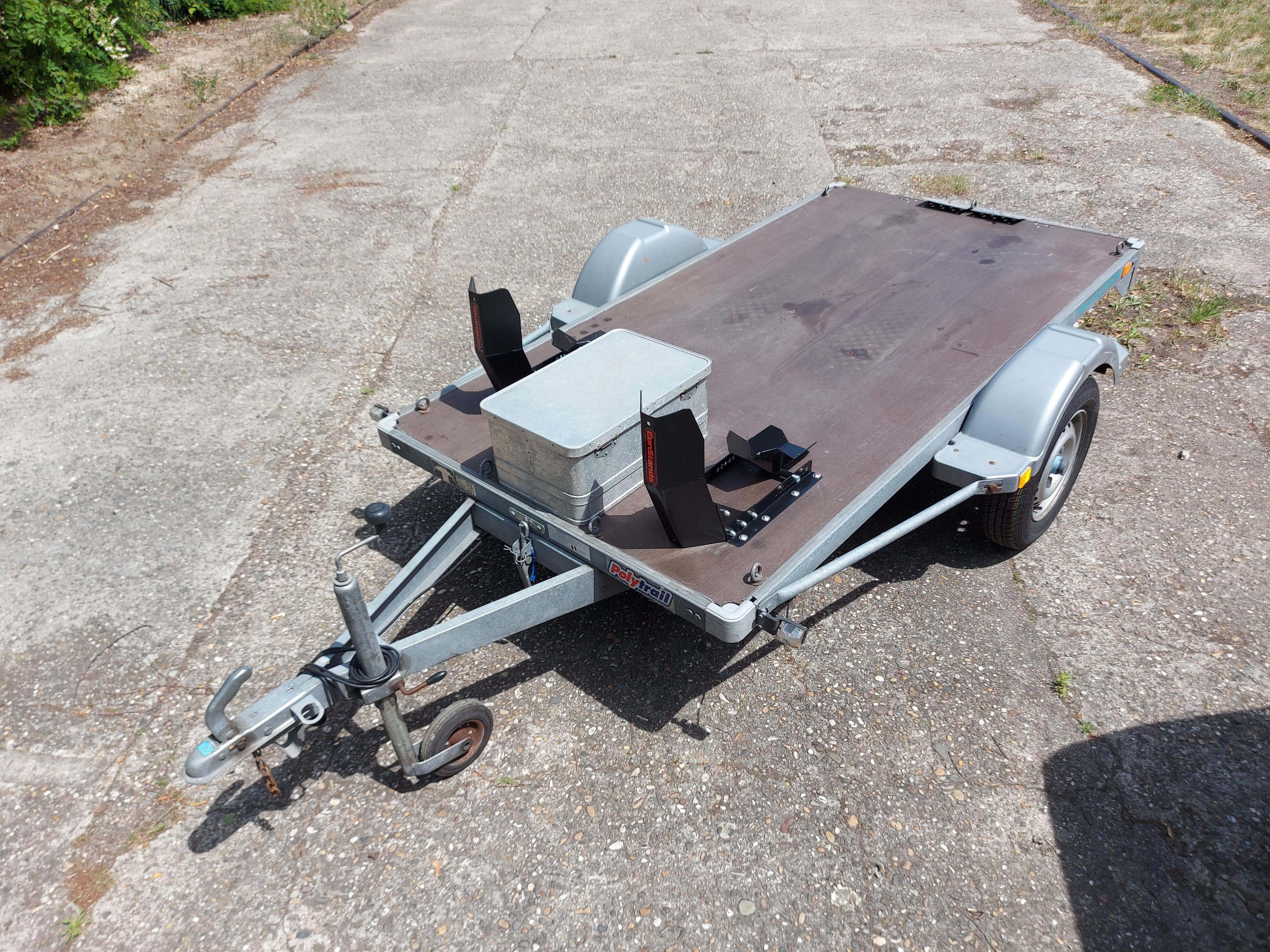 Motorradanhänger 750 kg bis 1.500 kg mieten in Donaustraße 14 – 3