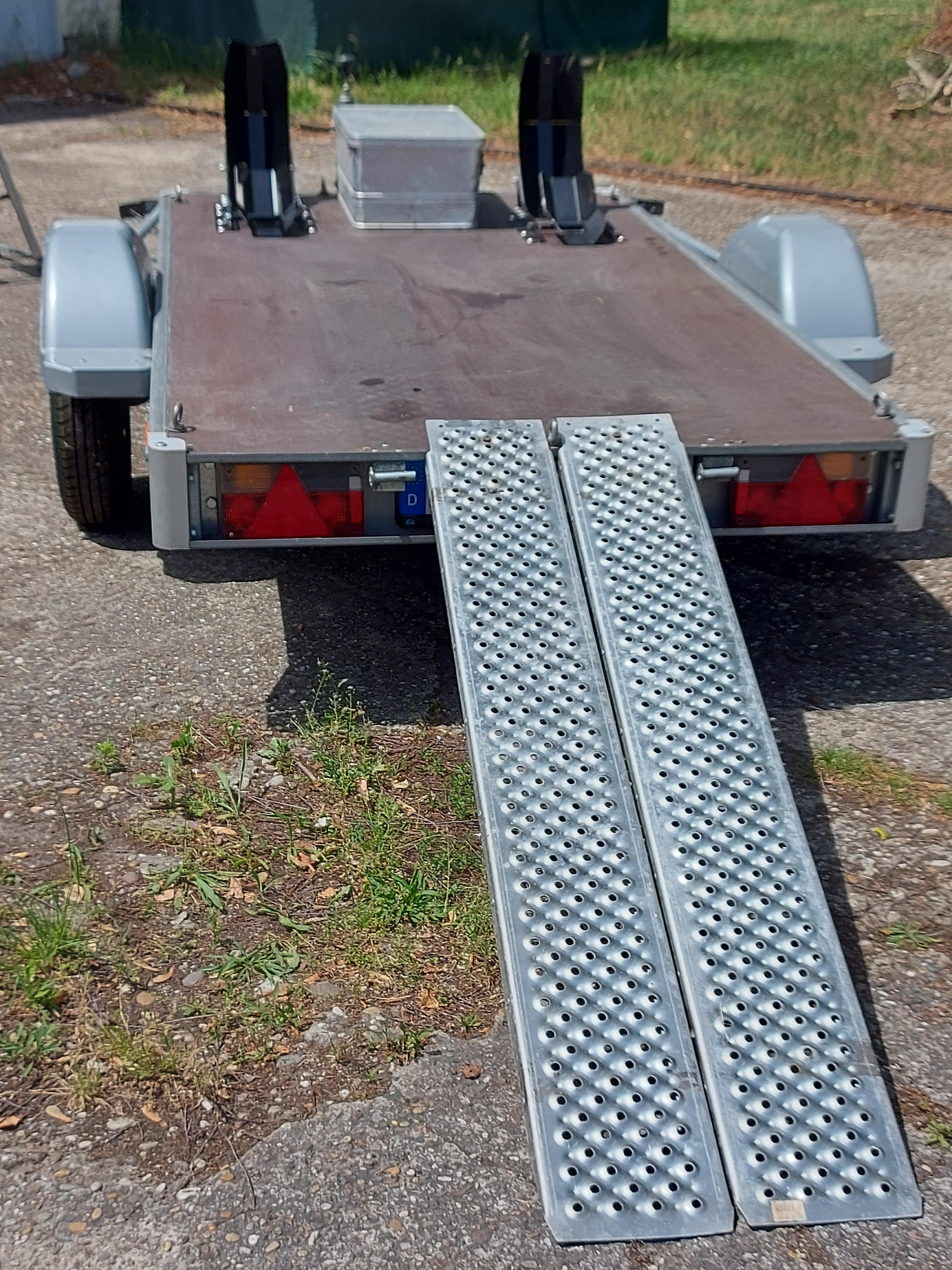 Motorradanhänger 750 kg bis 1.500 kg mieten in Donaustraße 14 – 4