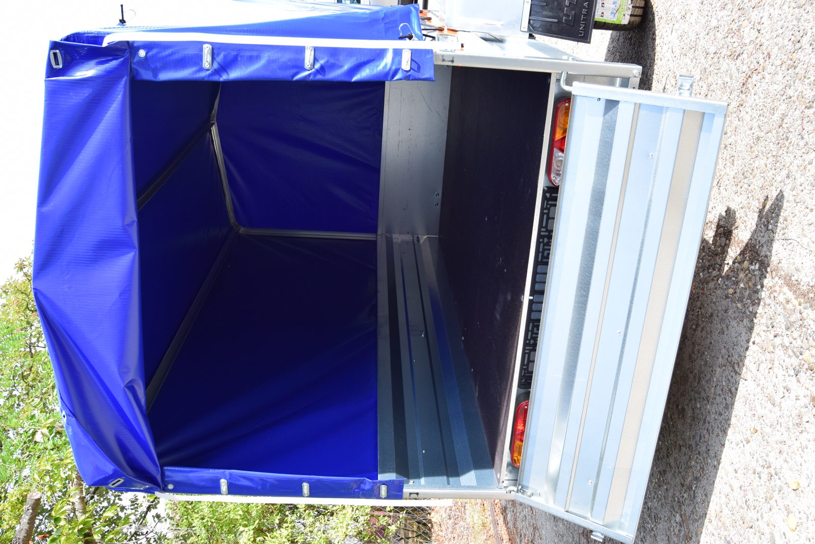 Anhänger 750 kg mit Hochplane mieten in Donaustraße 14 – 626 kg – 3