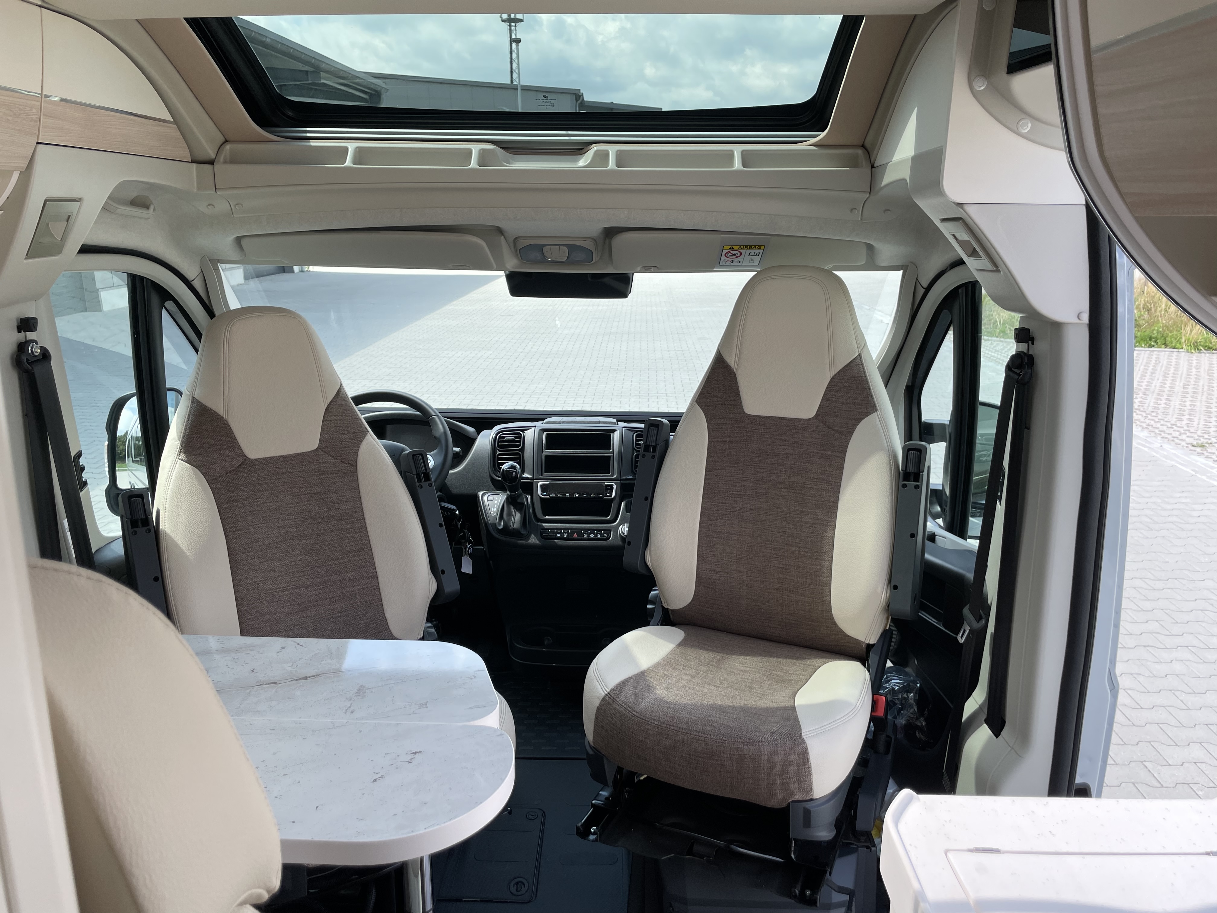 Eura-Mobil Van 635 EB mieten in Wardenburg – 2023 – Thumbnail 8