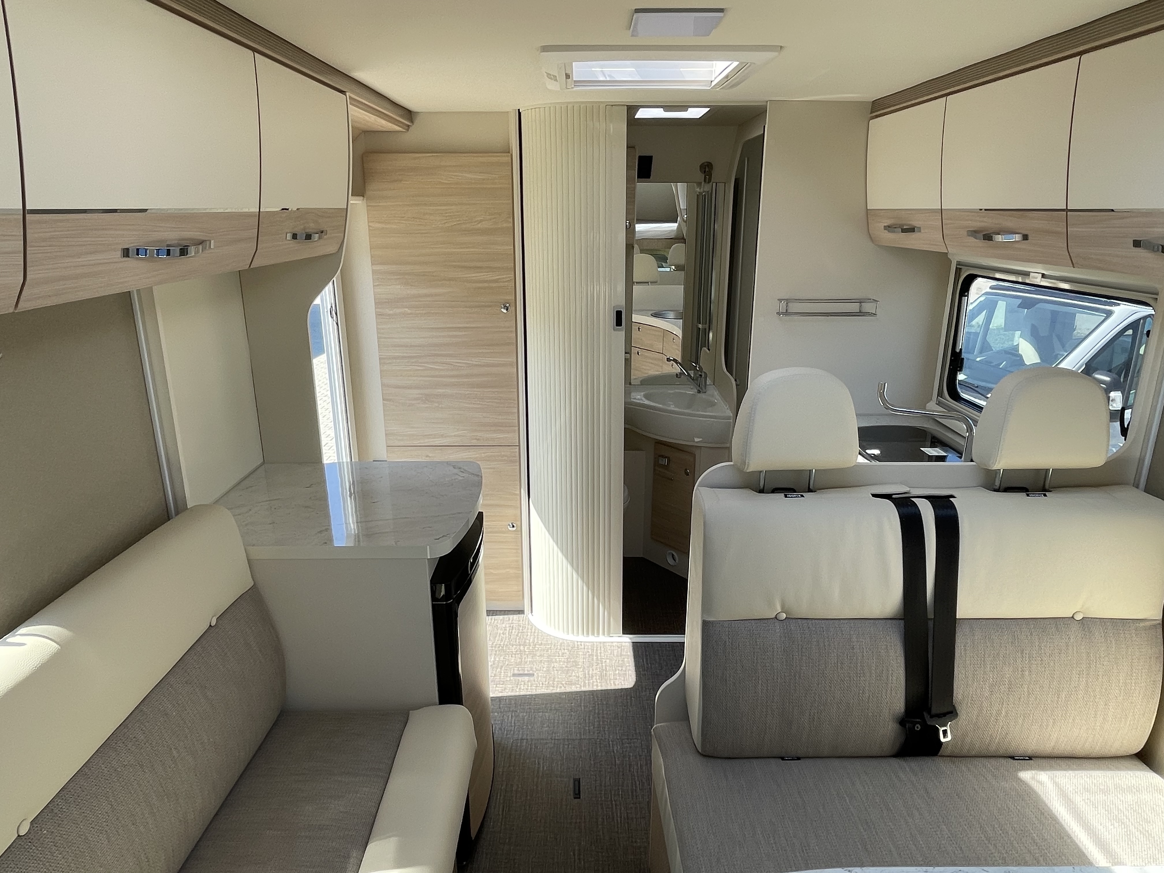 Eura-Mobil Activa One 630 LS mieten in Wardenburg – 2023 – Thumbnail 9