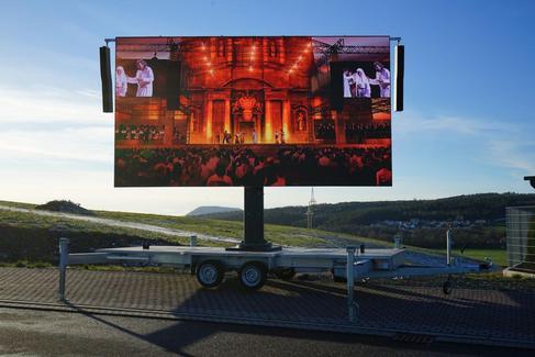 LED Trailer 5 mieten in Eichenzell – outdoor