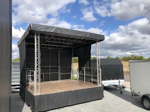 Mobile Bühne S 4,40 x 3,75m mieten in Eichenzell – 440 x 375 x 440 – 2