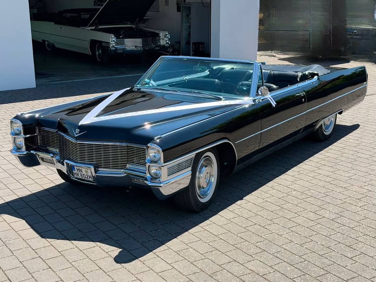 Cadillac de Ville Cabrio schwarz mieten – Thumbnail 6
