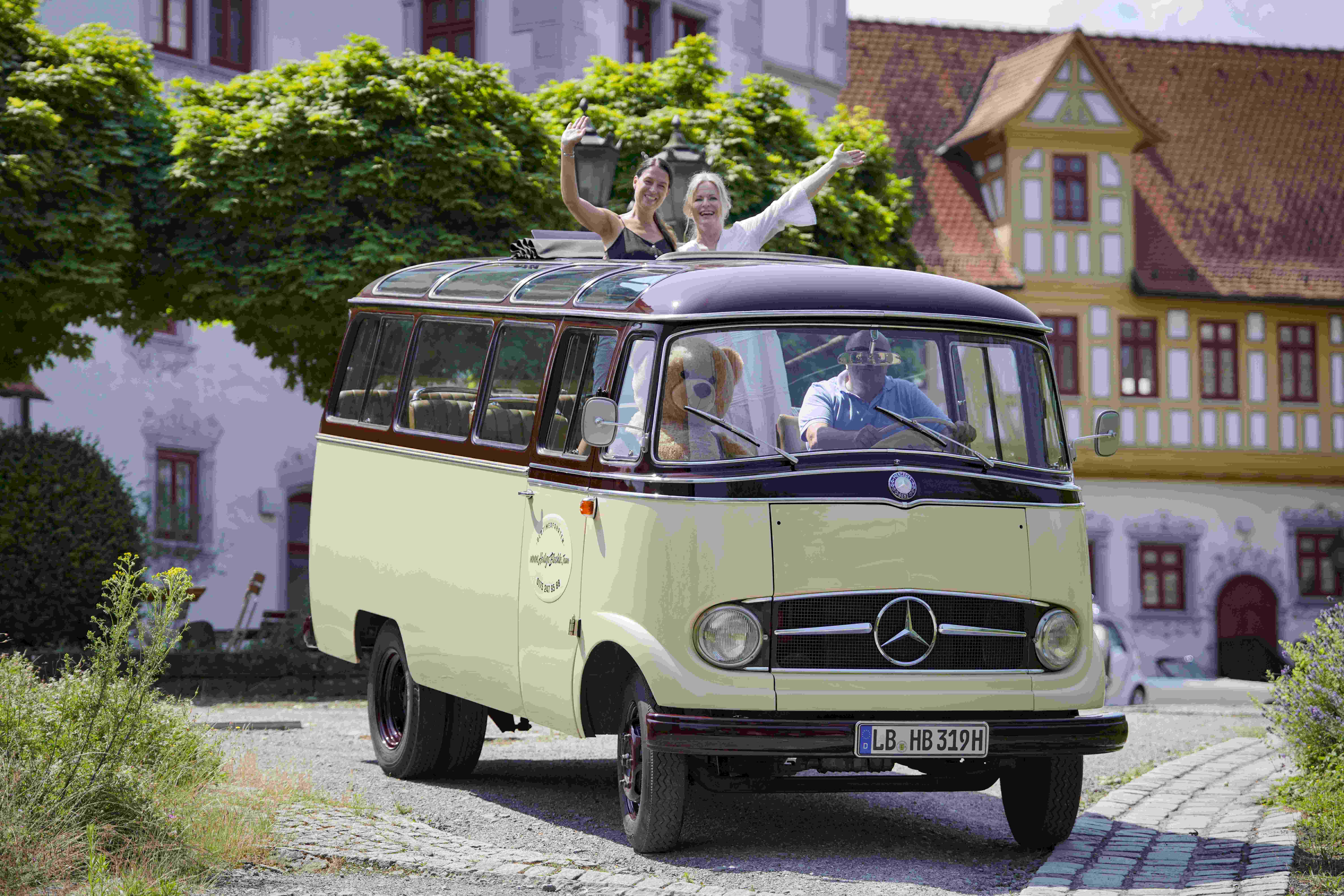 Mercedes Benz O319 Bus mieten in Neckarwestheim – Keine Anfahrtskosten inbegriffen – 3
