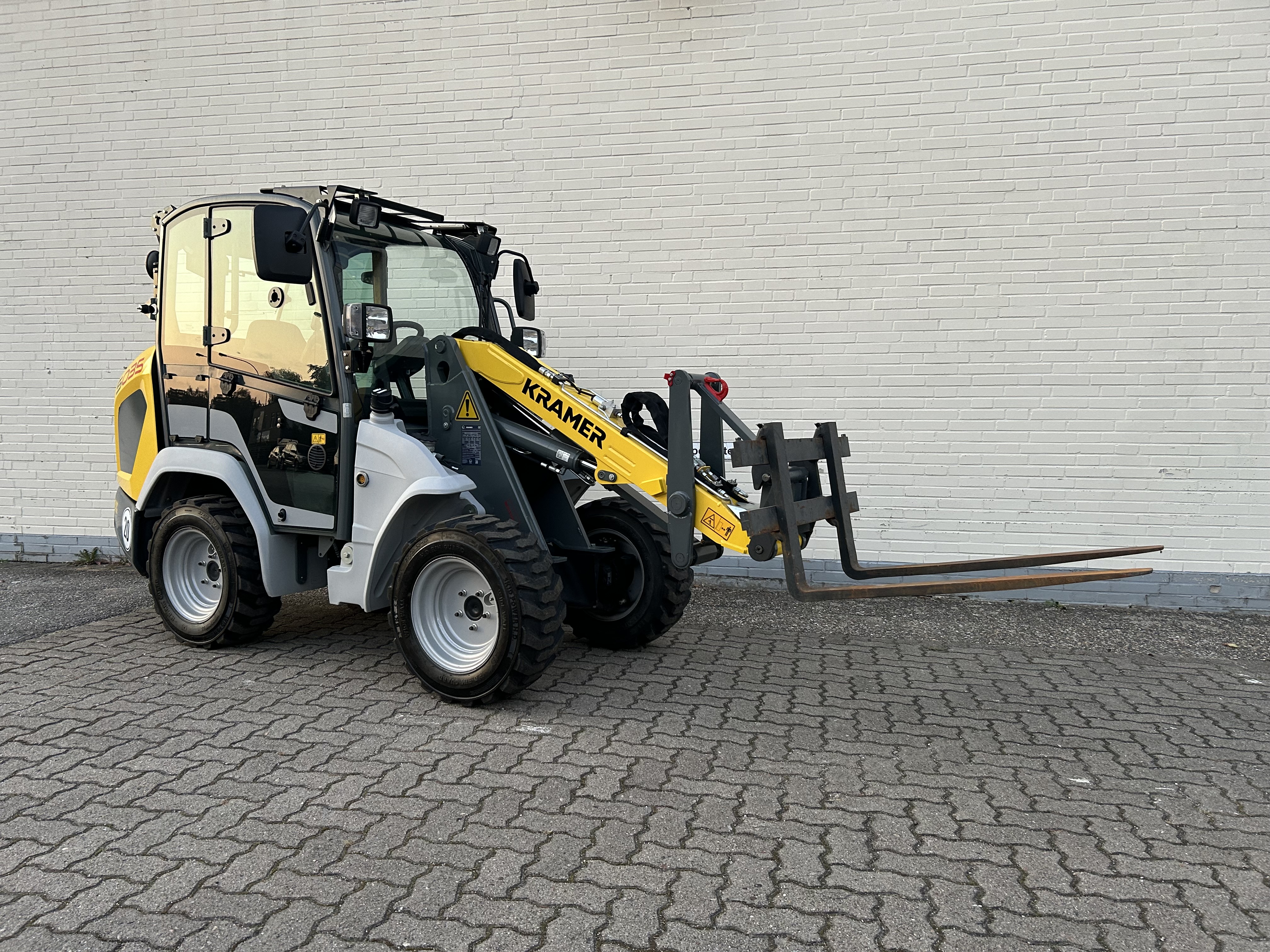 Radlader Mieten Palettengabel Leihen Verleih Vermietung mieten in Lübeck – 1,9t – 2