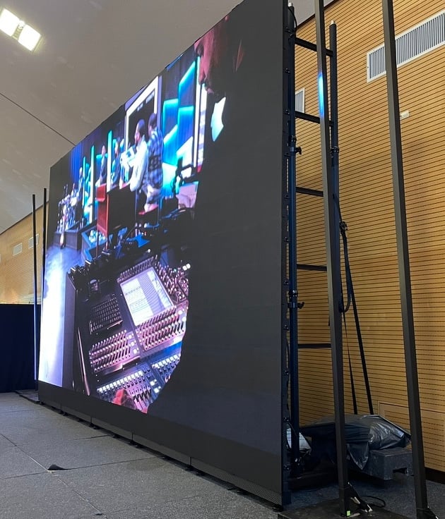 LED-Wand 5×3 m mieten München · Paket RADIANCE · Dry Hire mieten in München – bis 25 m²