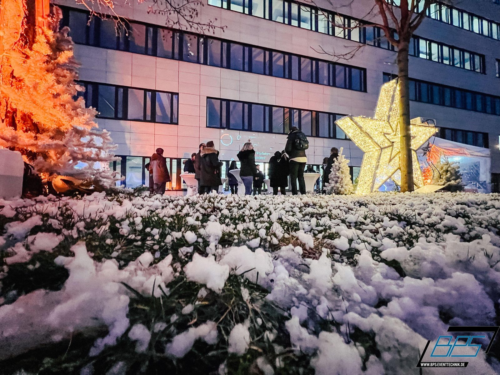 Schneemaschine Kunstschnee Schneekanone Eurolite Snow 5001 mieten in Ratingen – 2