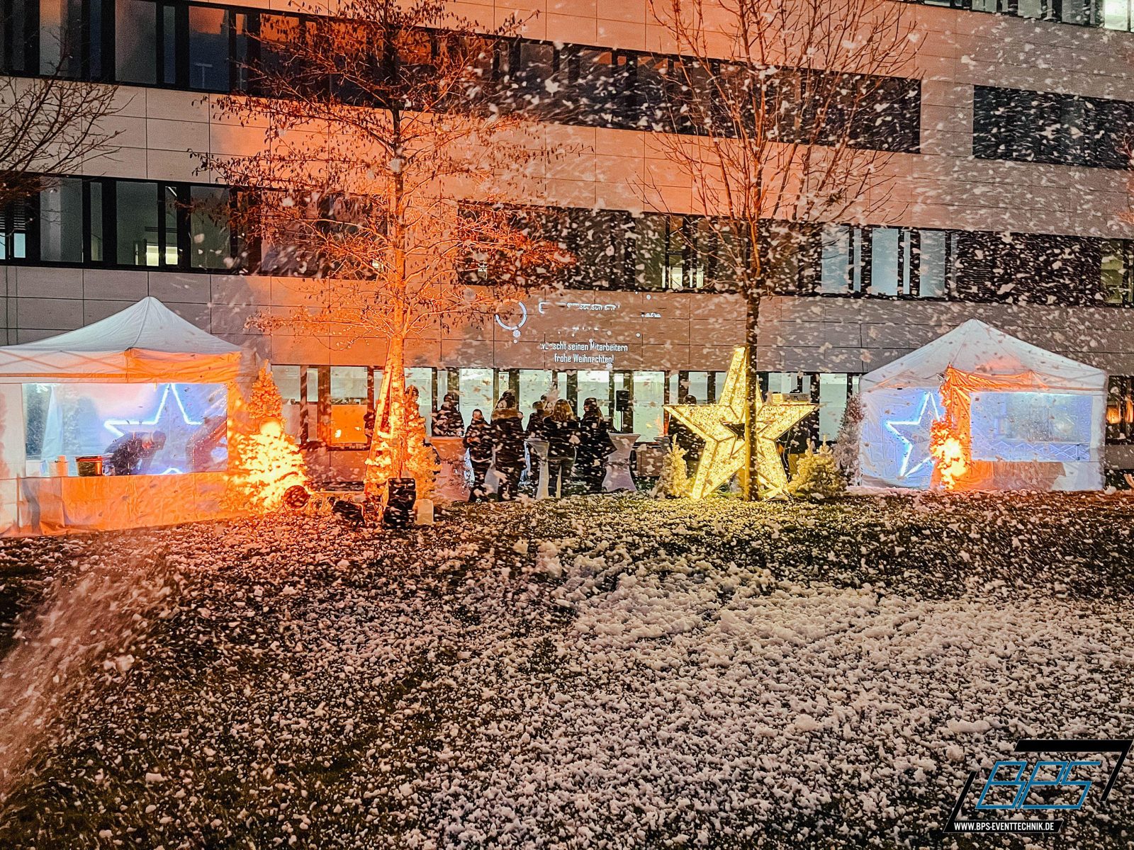 Schneemaschine Kunstschnee Schneekanone Eurolite Snow 5001 mieten in Ratingen – 3