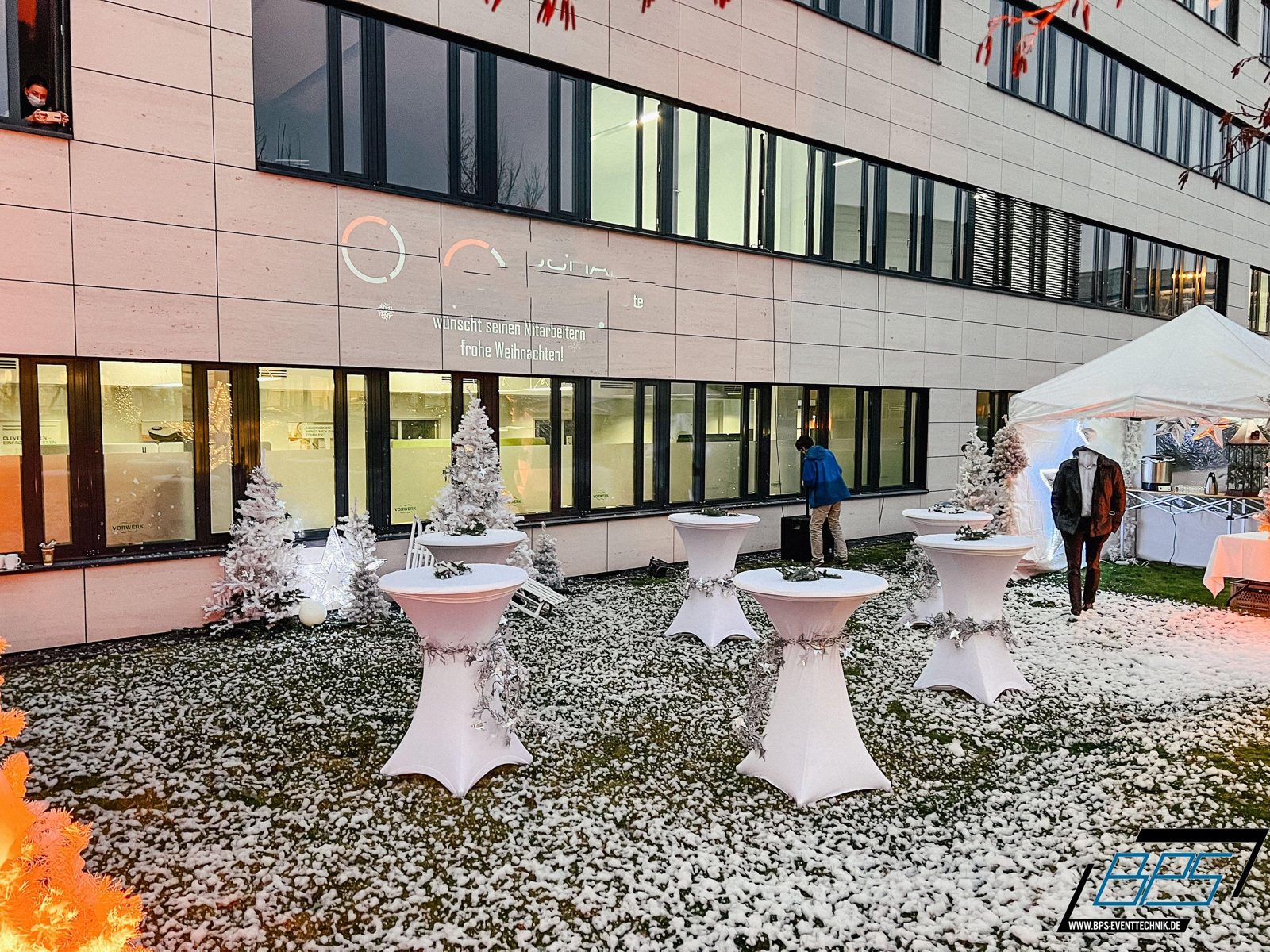 Schneemaschine Kunstschnee Schneekanone Eurolite Snow 5001 mieten in Ratingen – 4