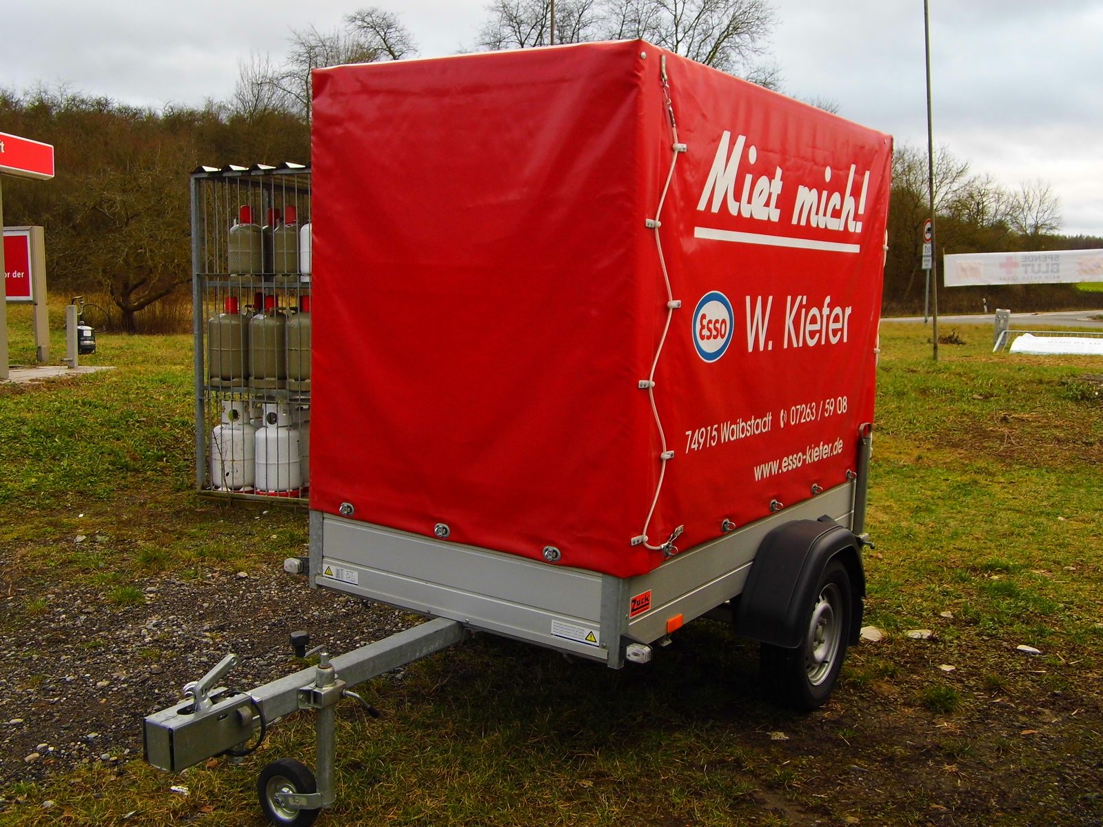 Kastenanhänger Tieflader mieten in Waibstadt – 560 kg – 2