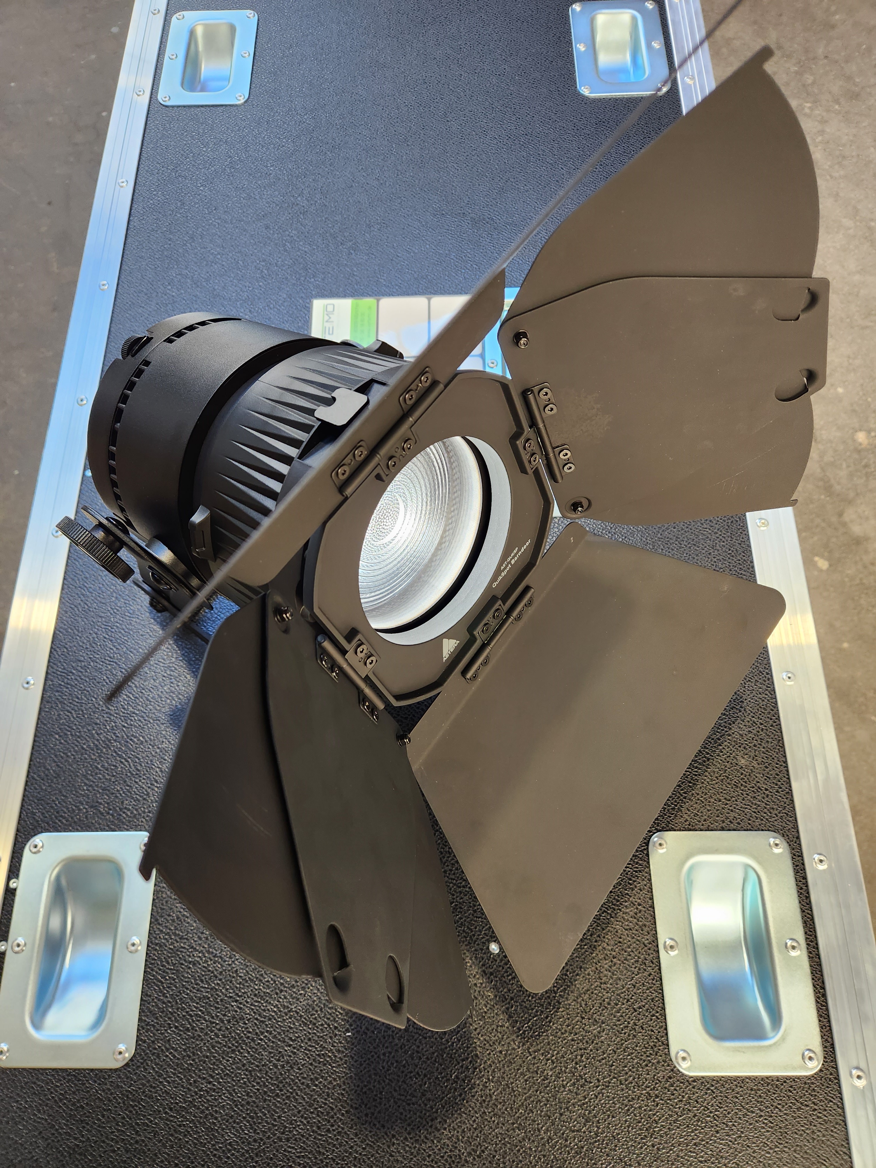 Astera QuikSpot Akku LED Outdoor Zoom Spot mieten in München